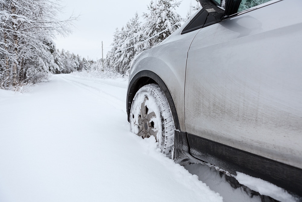 Chutes de neige : la garantie assistance de l’assurance auto en cas de panne ou d’accident